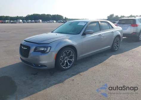 2018 Chrysler 300 300S z USA, uszkodzony, nr VIN 2C3CCABG3JH191564